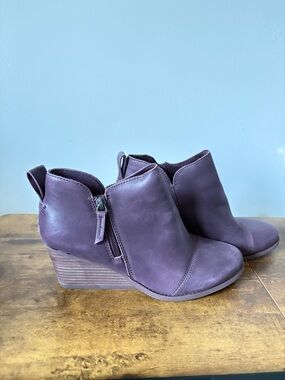 TOMS Womens Purple Leather Wedge Booties - Stylish Ankle Heels